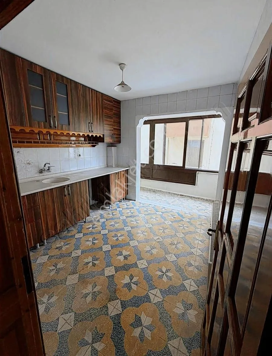 Emek'te Merkezi Konumda Kiralık 2+1 / 105m